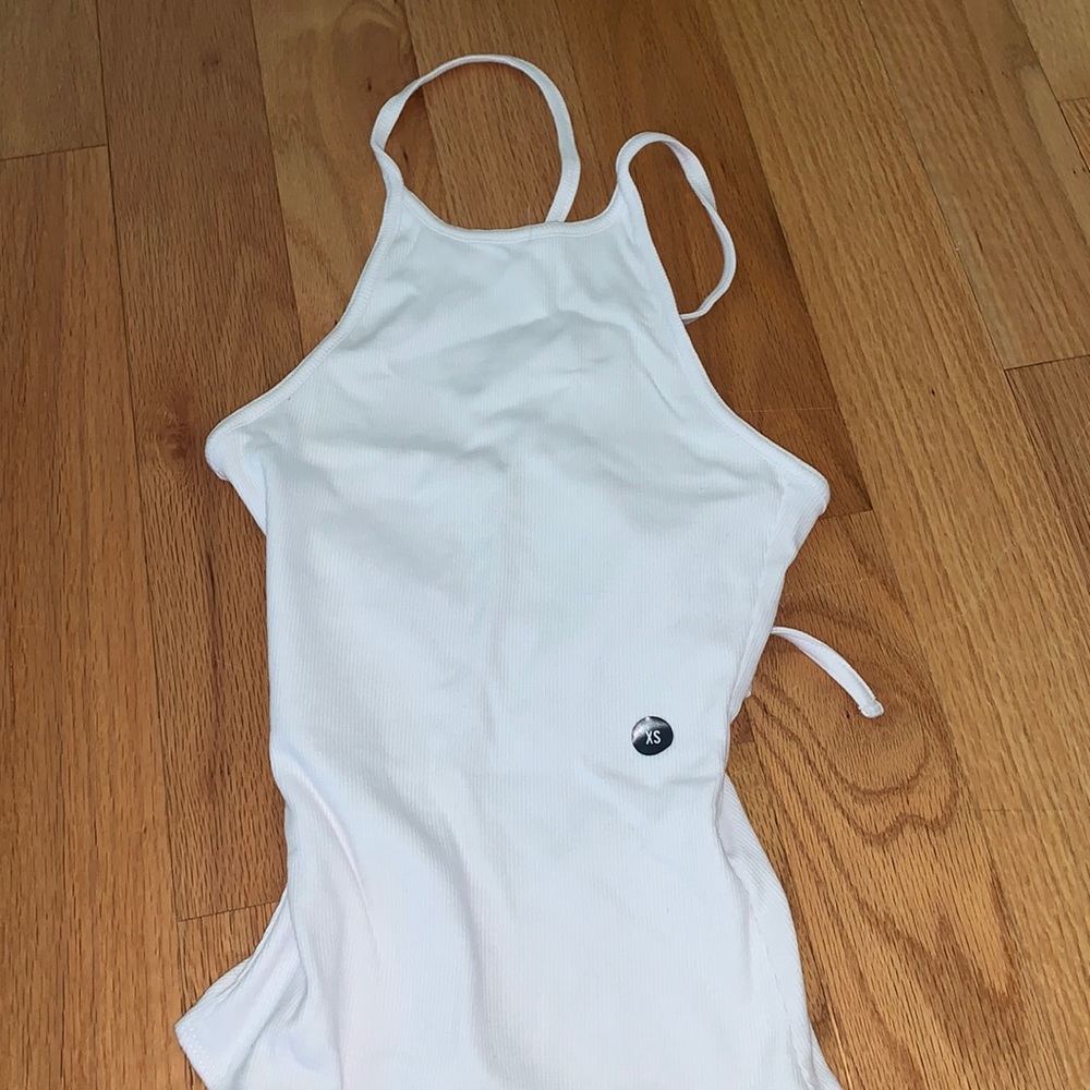 ABERCROMBIE white cross back bodysuit